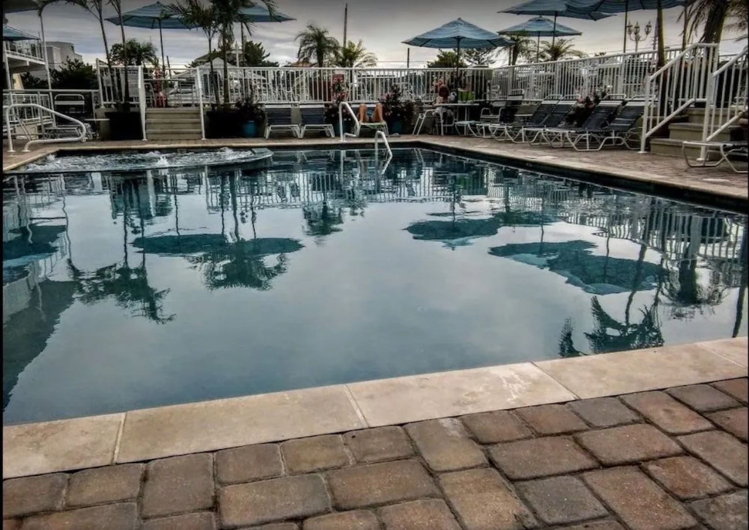 Spray Beach Oceanfront Hotel