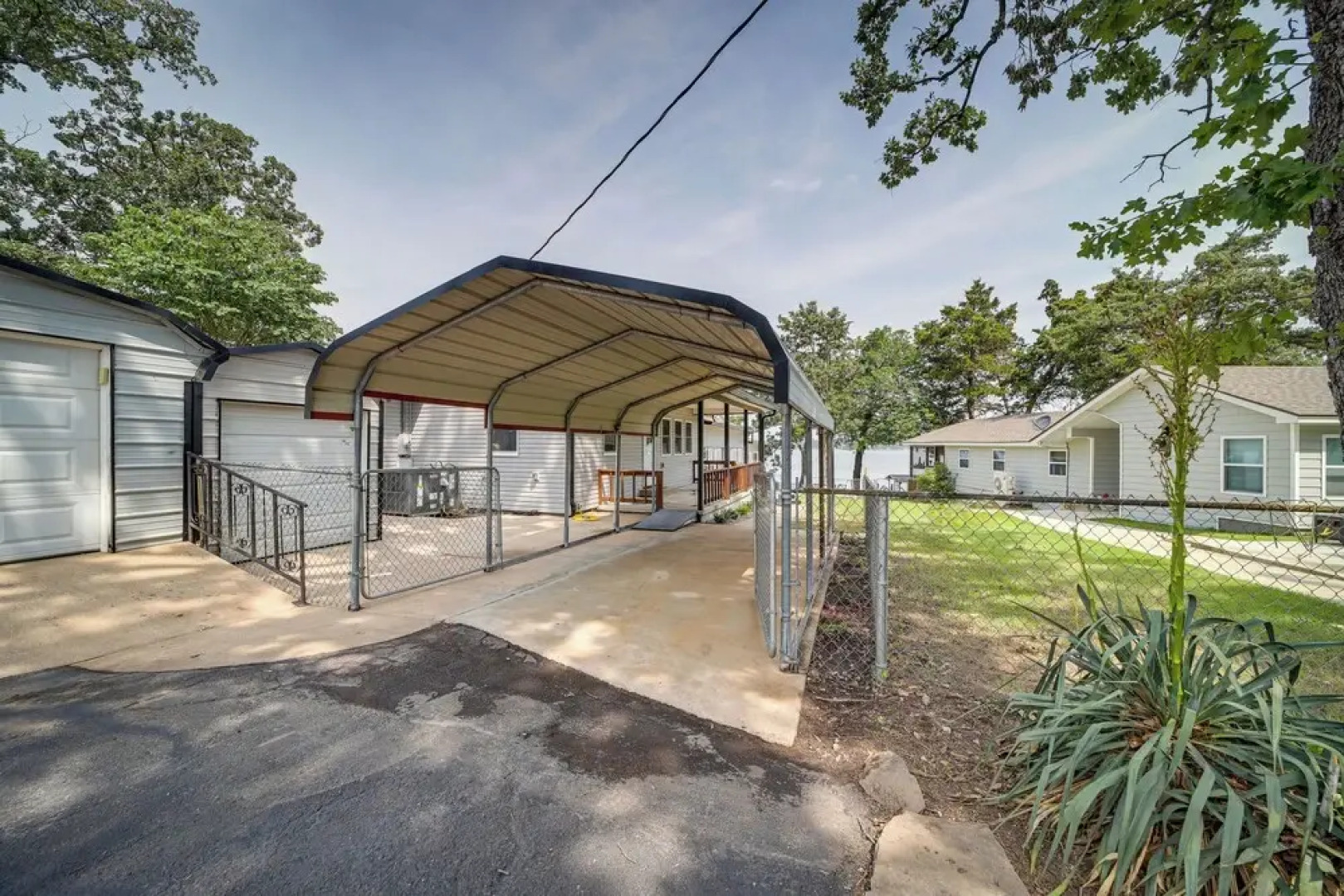 Waterfront Grove Retreat w/ Dock: 'cedar Ridge'