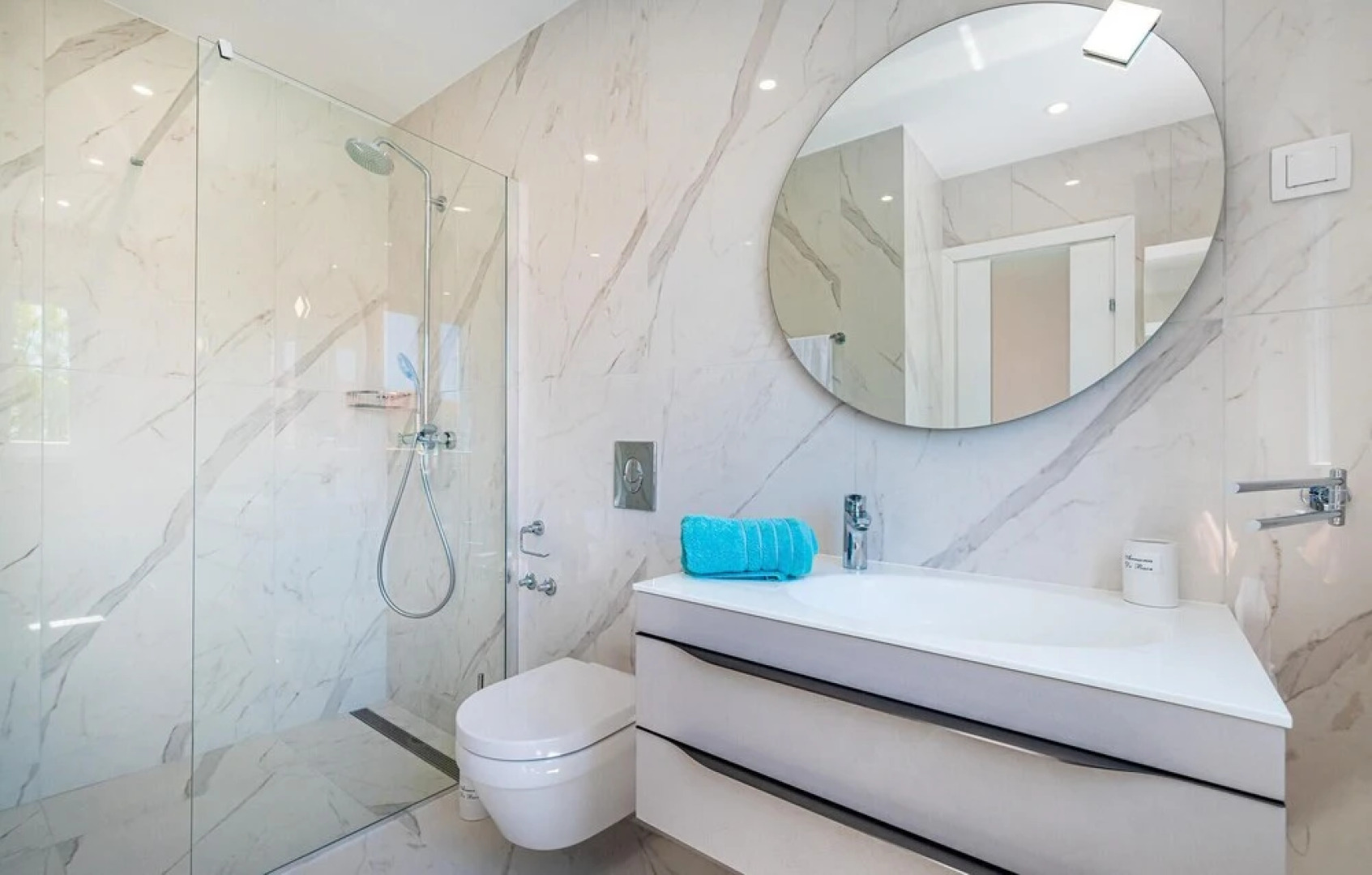 Amazing Home in Privlaka With 3 Bedrooms, Wifi and Heated Swimming Pool