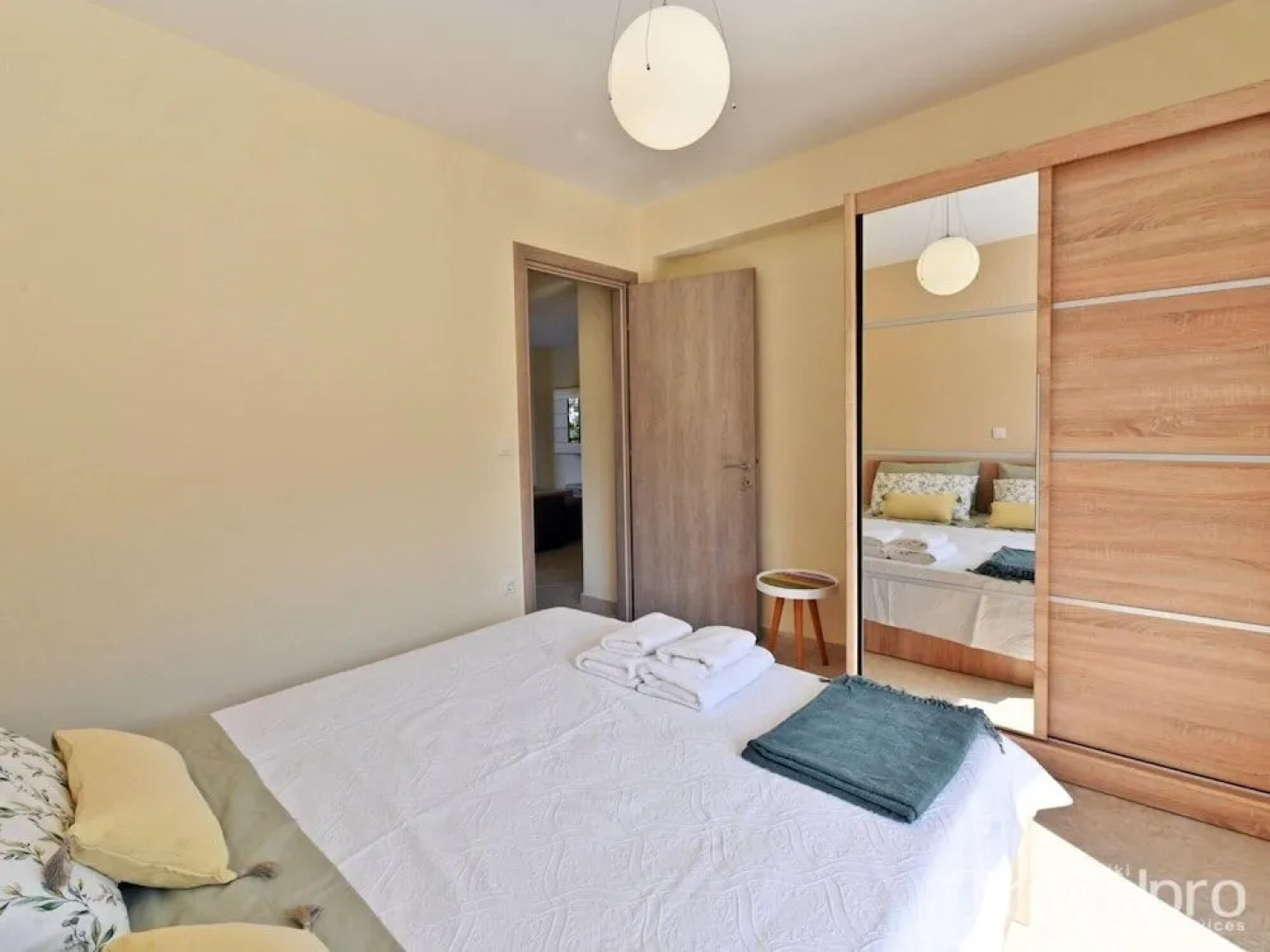 Meloida Apartment by TravelPro Services- Nea ...