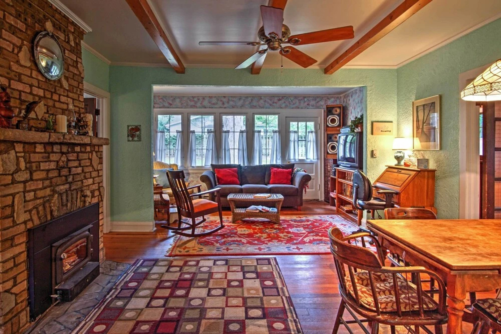 Harbert Cottage w/ Fire Pit: Half Mile to Beach!