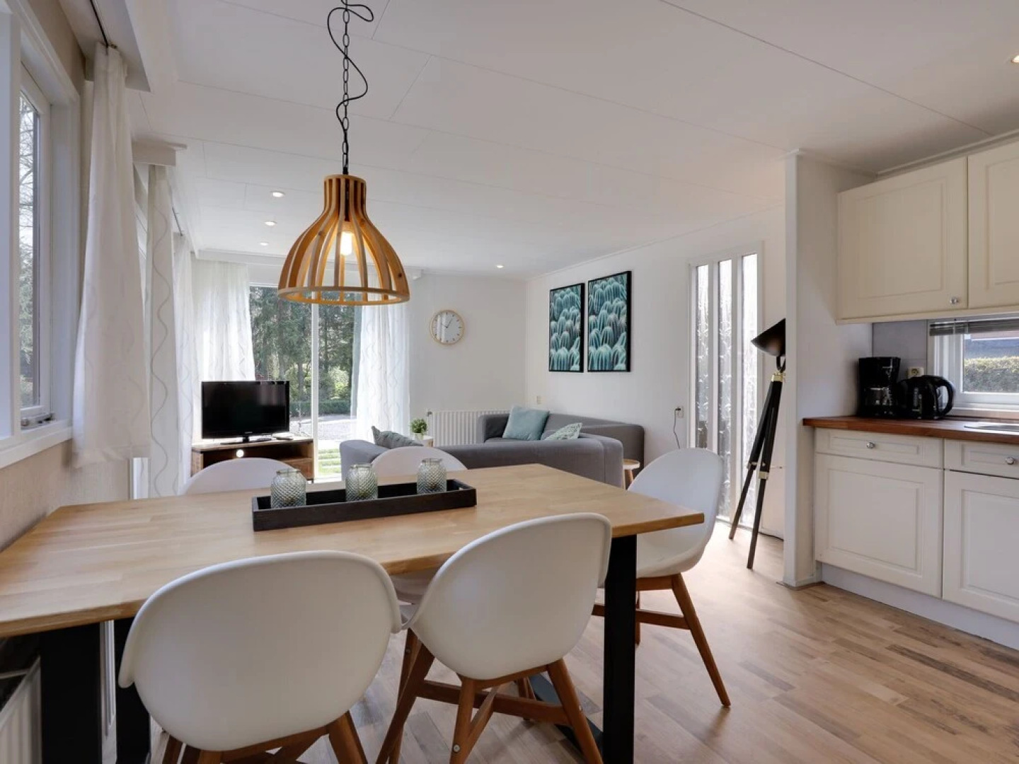 Cozy Wooden Chalet with Privacy near Nature