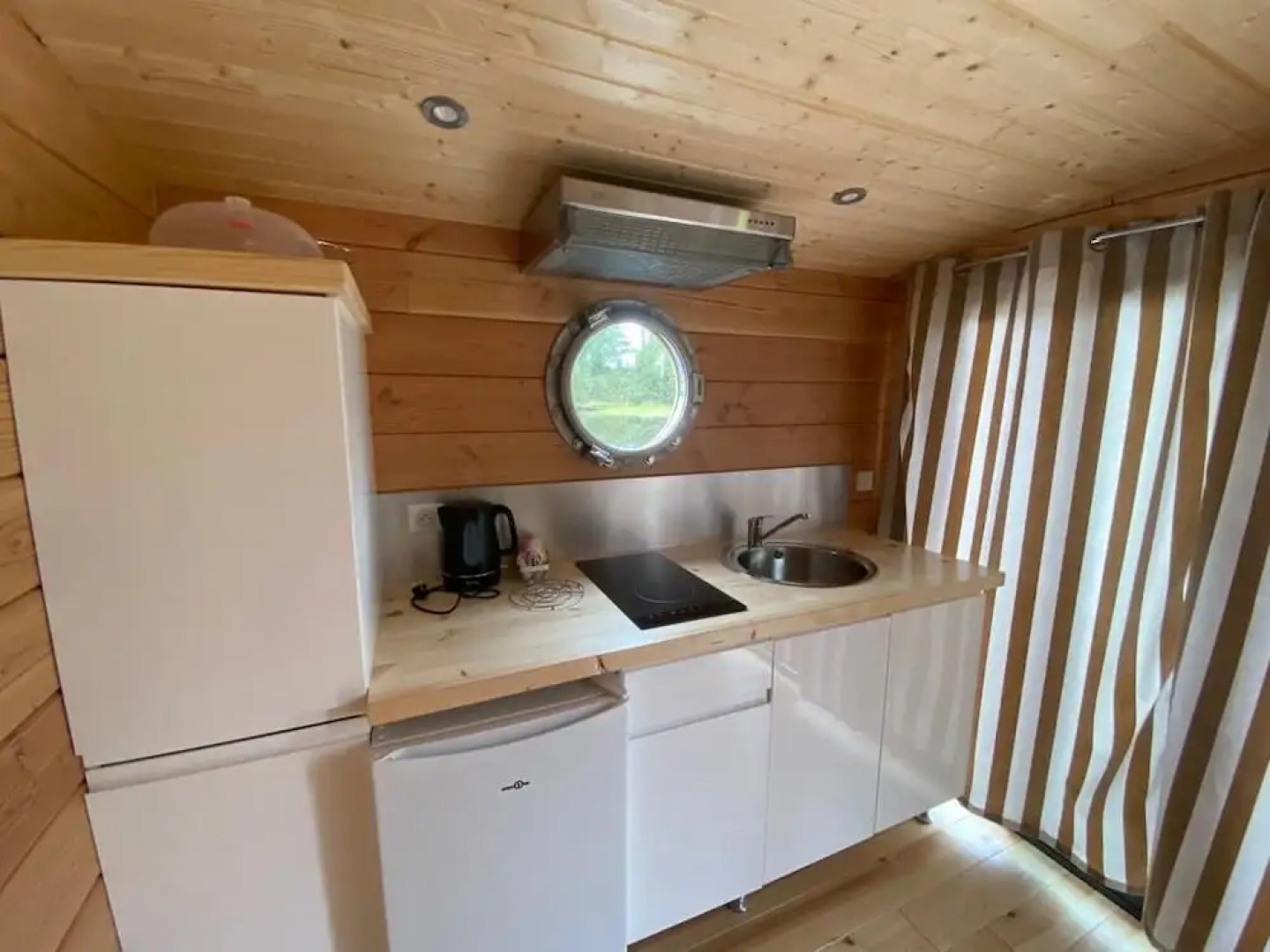 Le Village Toue des Demoiselles - Slowmoov