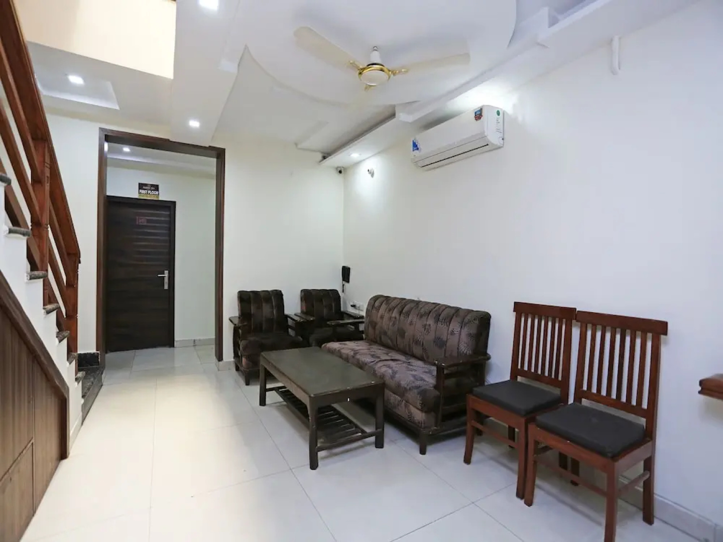 OYO 1355 Hotel Dream