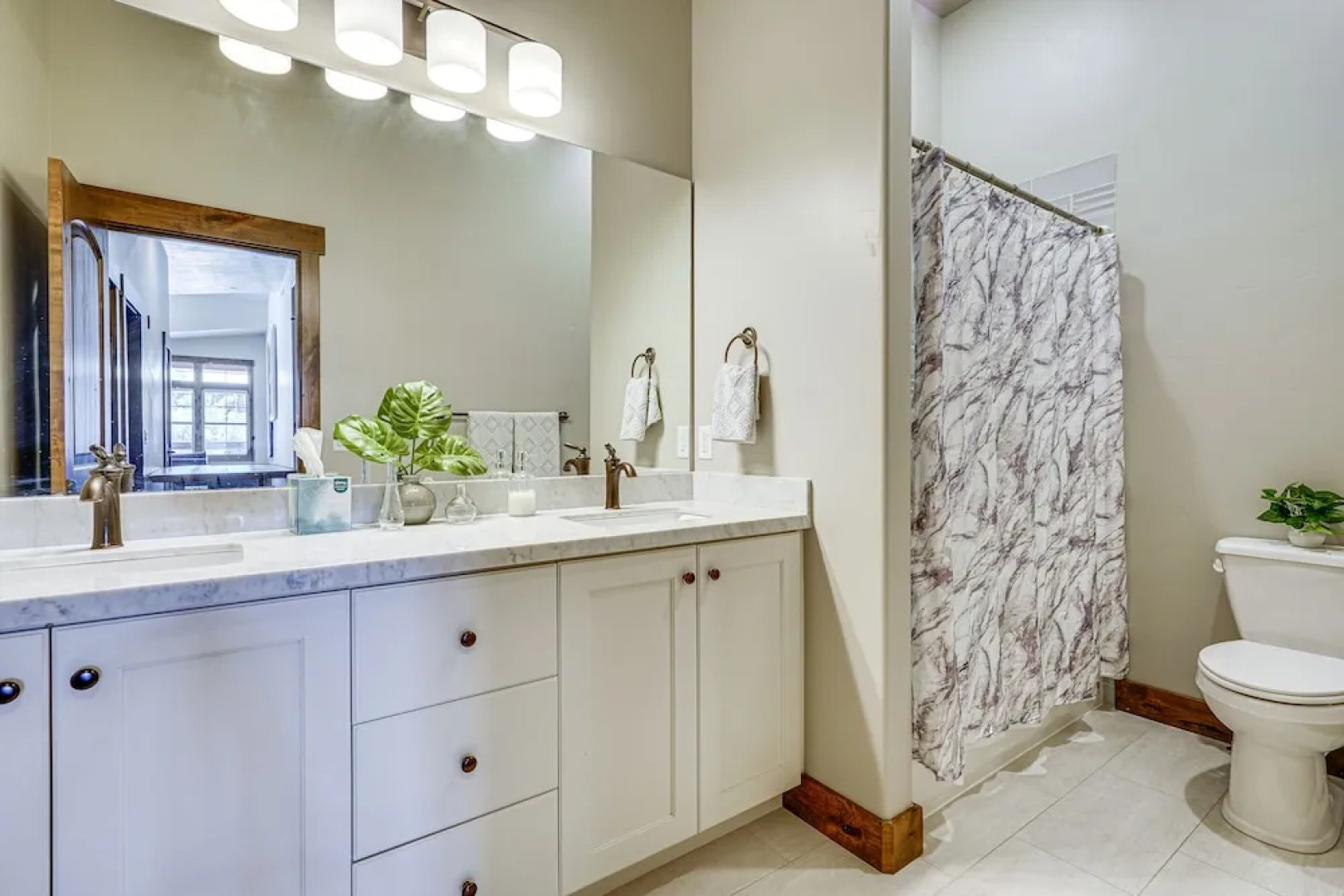 All-season Heber City Condo w/ Stunning Views!