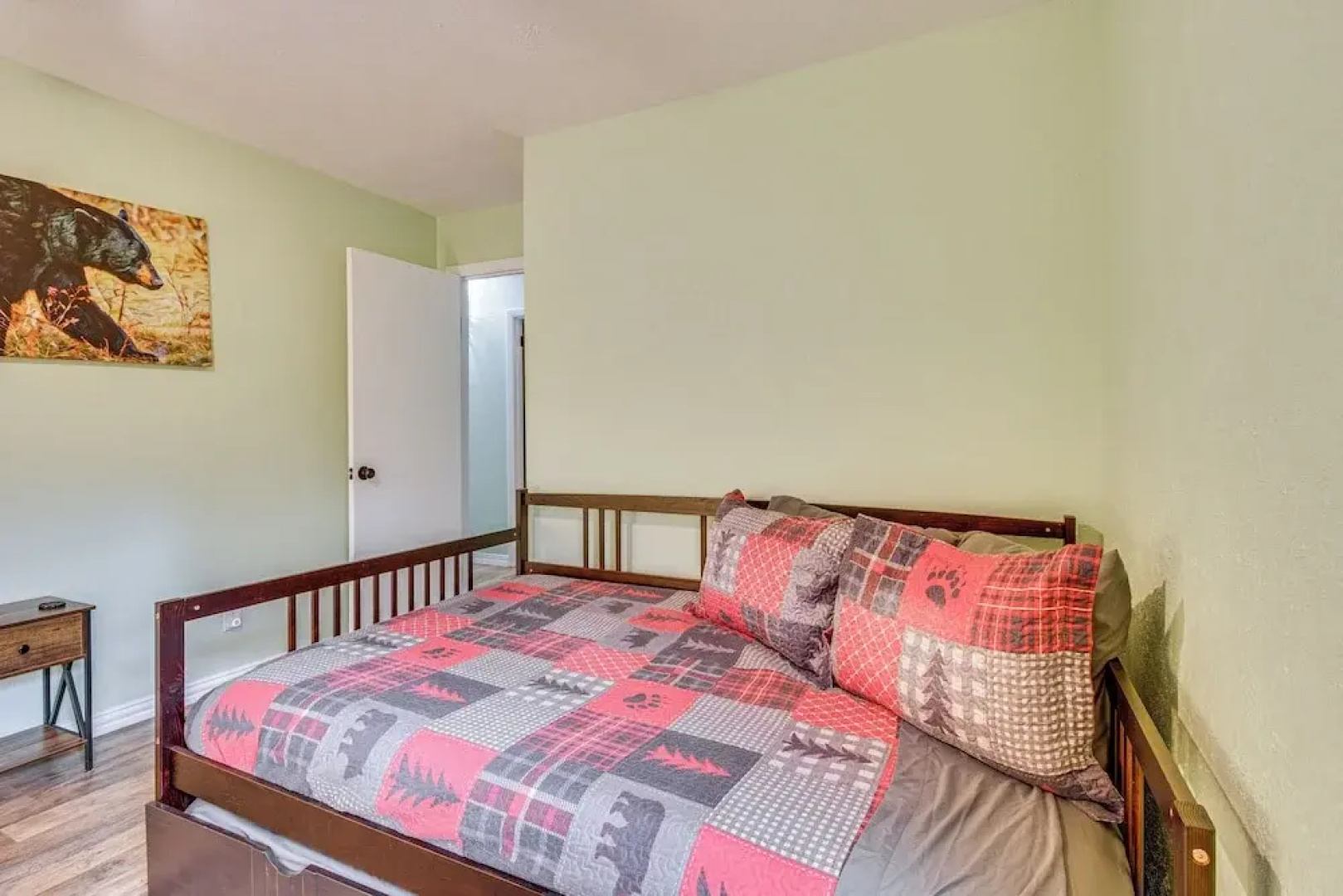Cotter Home w/ Deck ~ 1 Mi to Big Spring Park!