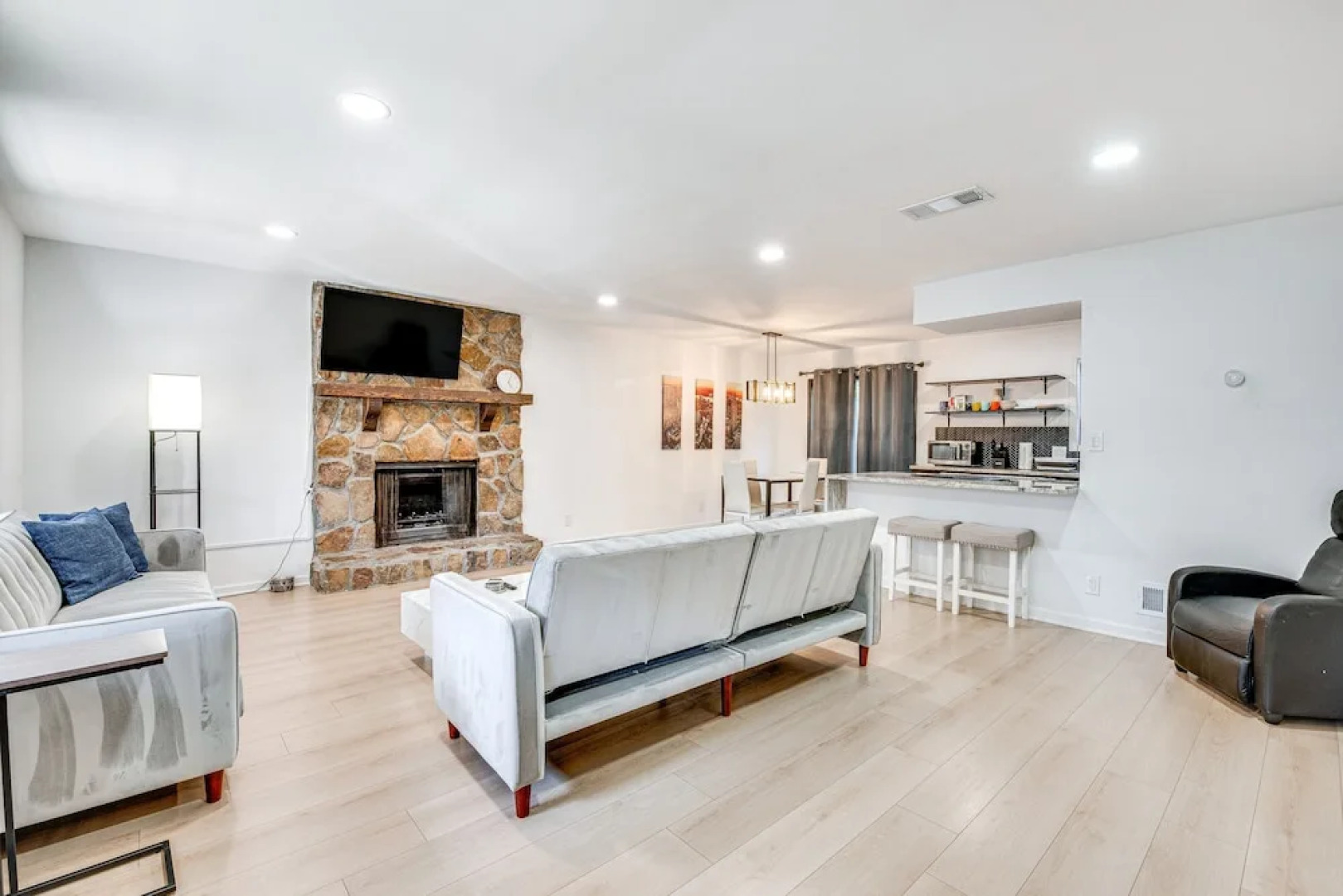 Smyrna Townhome Rental ~ 4 Mi to The Battery!, Smyrna