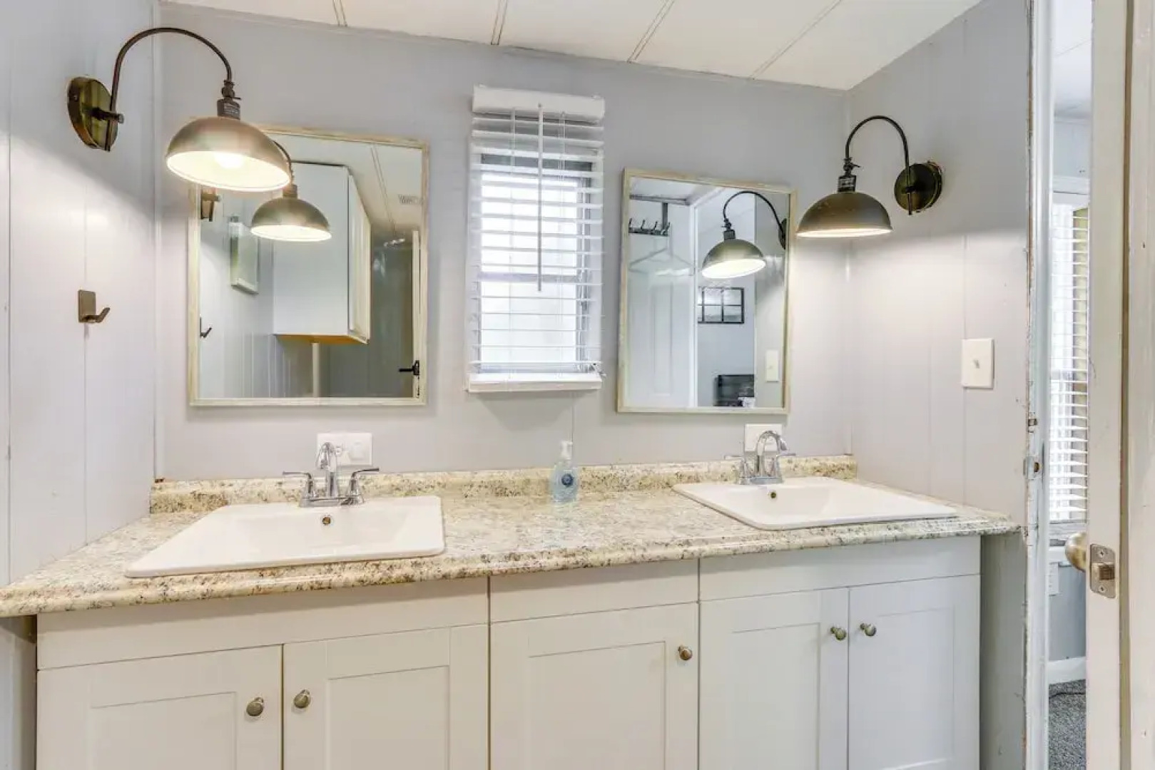 1 Mi to Sands Beach: Walkable Island Home w/ Yard!