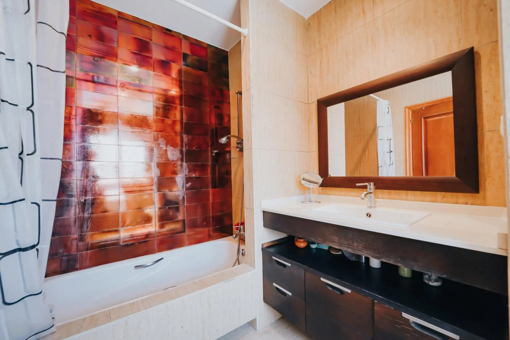 Villa con piscina a pie de playa