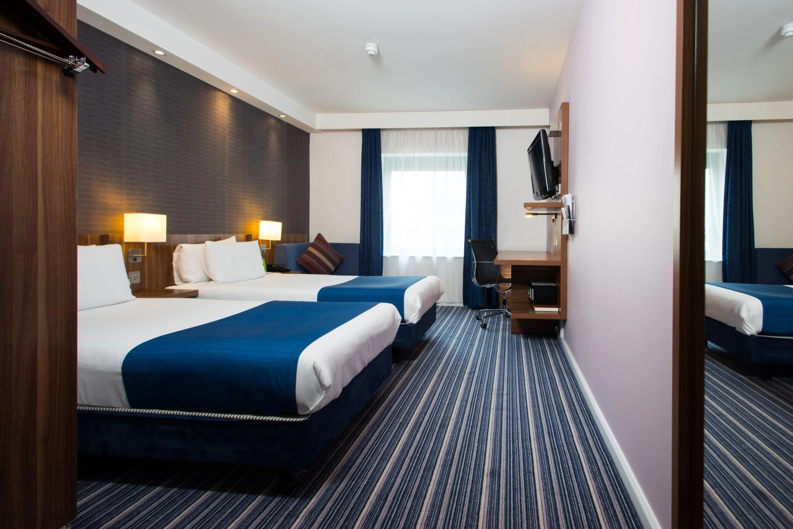 Holiday Inn Express London - Wimbledon South by IHG