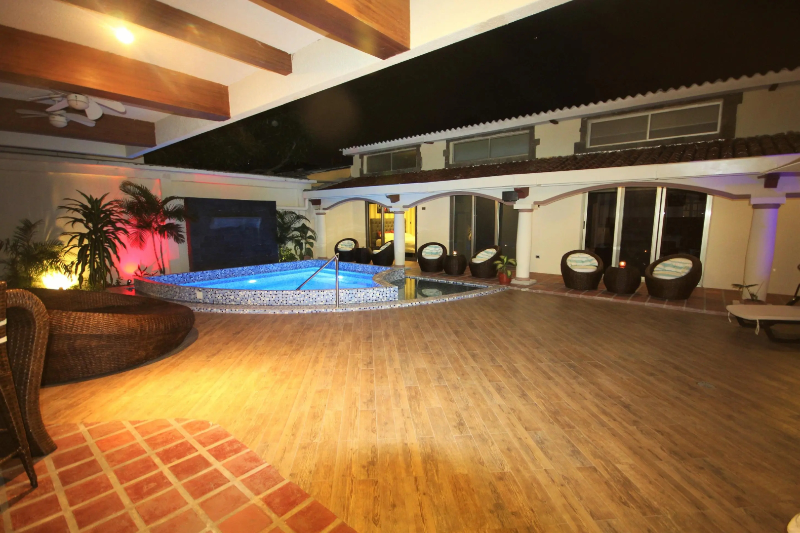 Cedros Inn Boutique Hotel