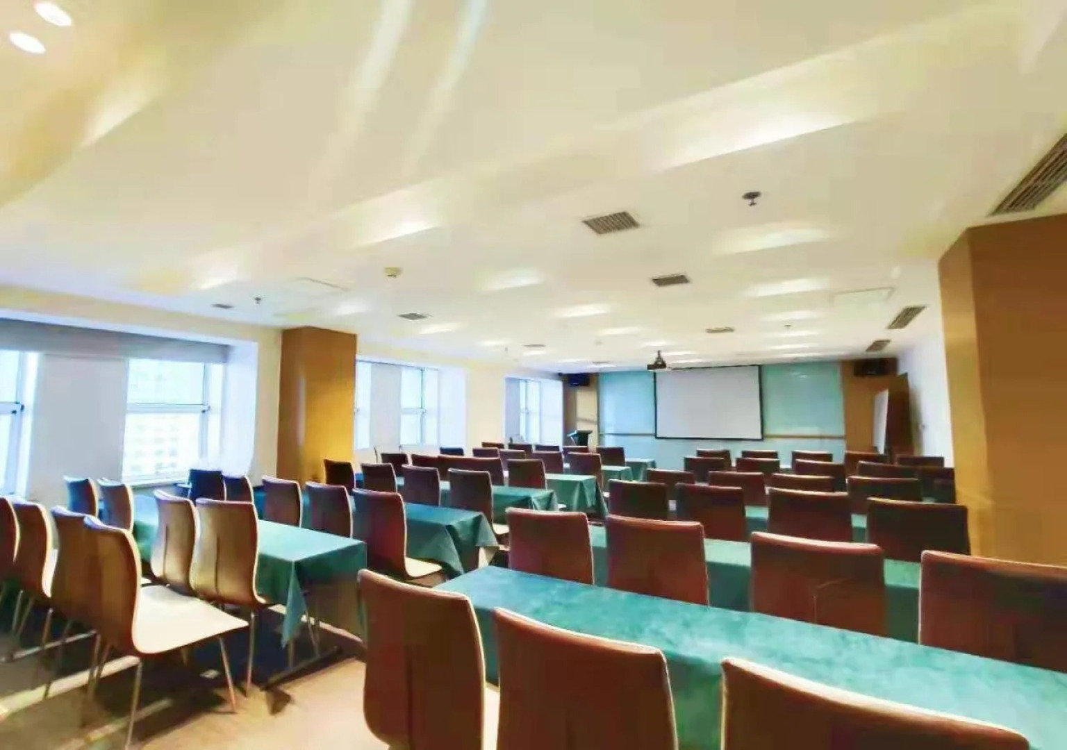 JI Hotel Dalian Development Zone