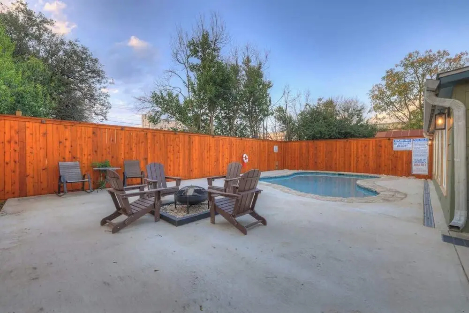 Tolle Haus: W/pool & Firepit-walk to Schlitterbahn, Comal Chutes & Downtown!