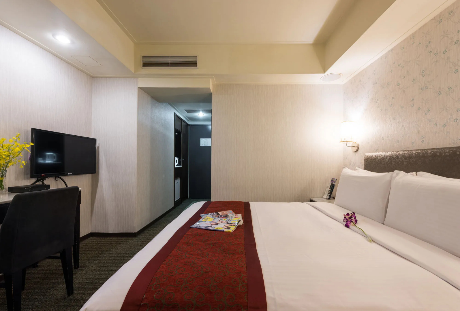 Forward Suites I