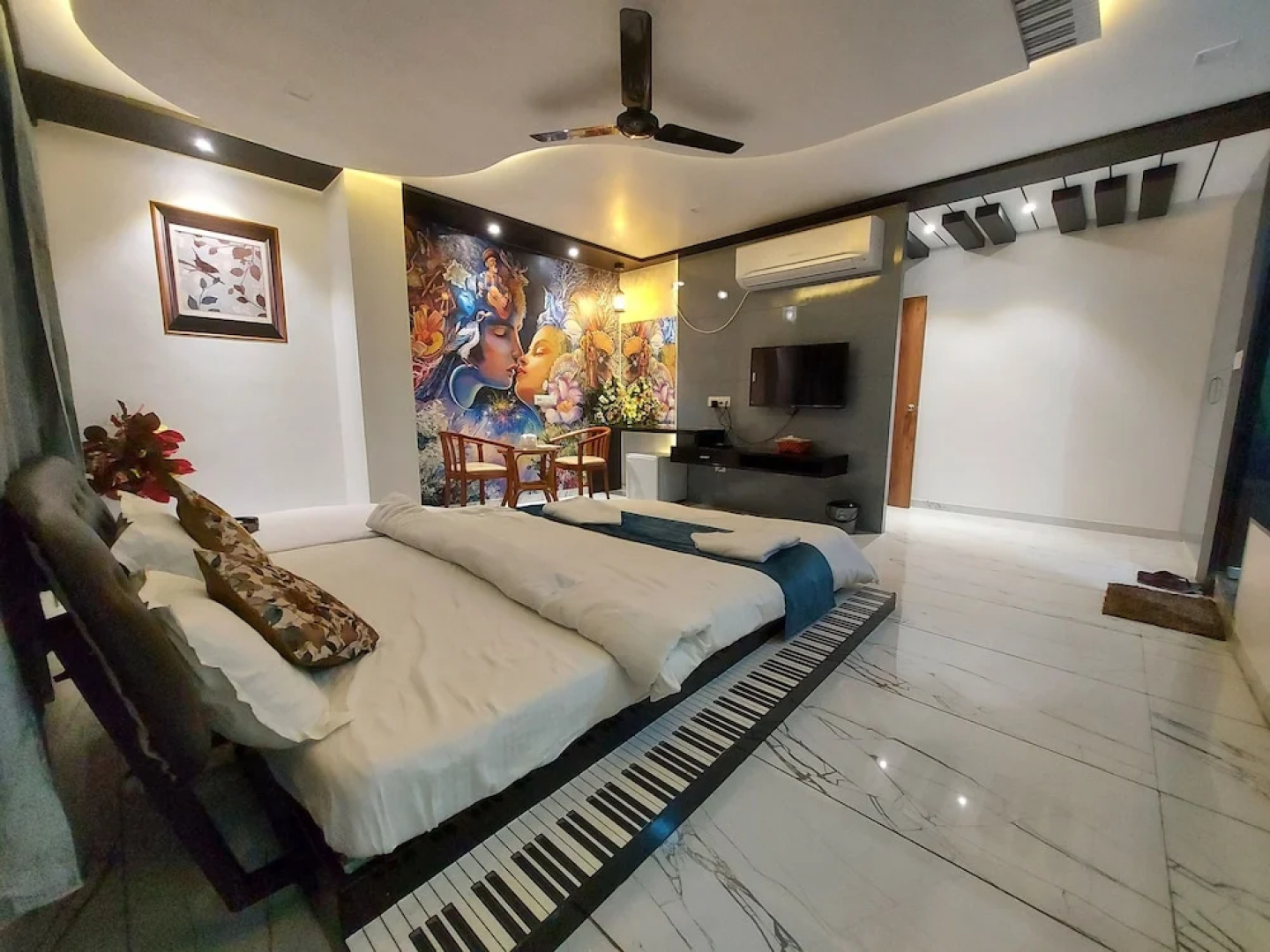 Hotel The Grand Piano