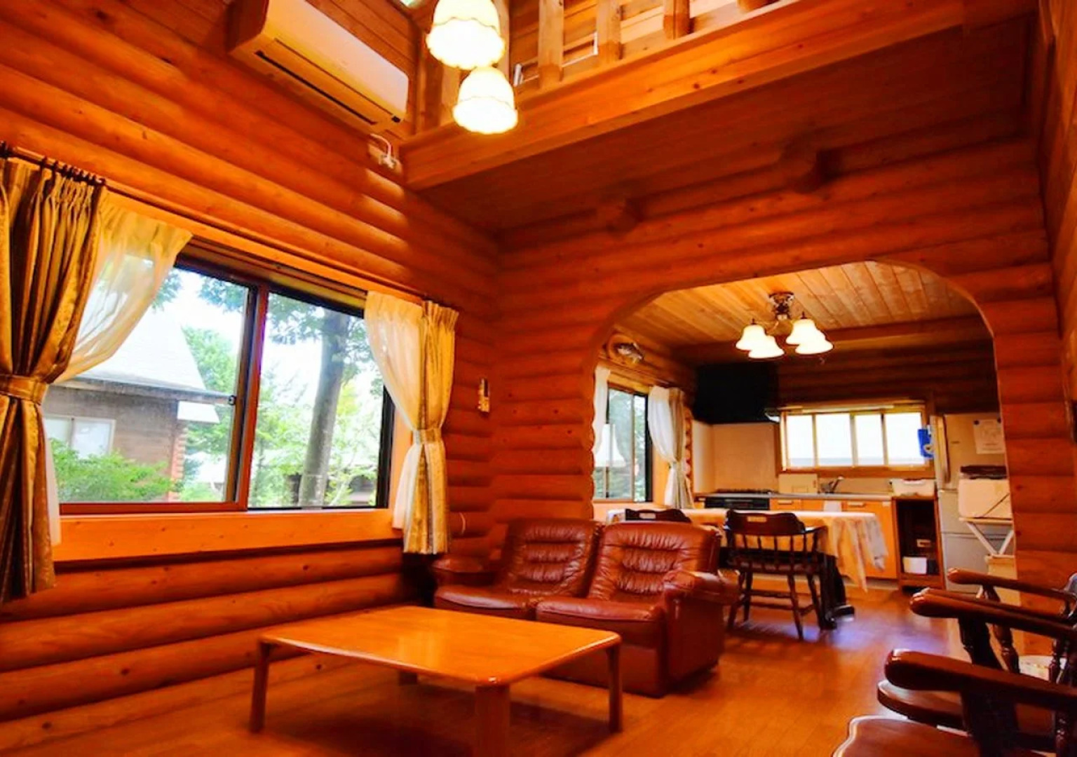 Canadian Log Cottage TAKITARO