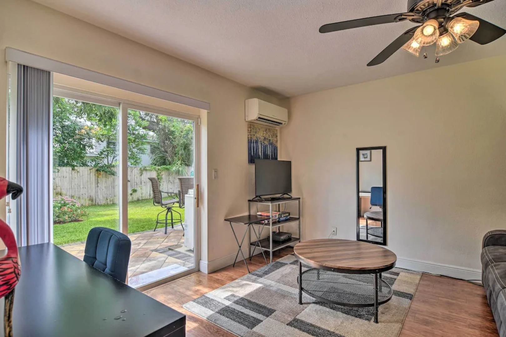 Seminole Home: 1 Mi to Indian Shores Beach!