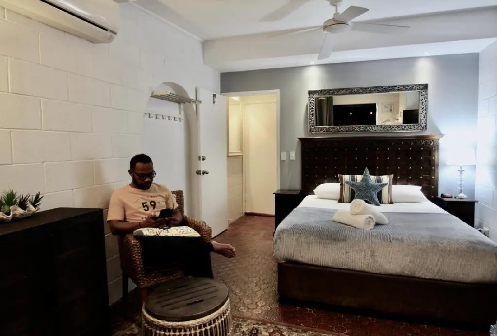 Hideaway Noosa Men Only Beach Resort