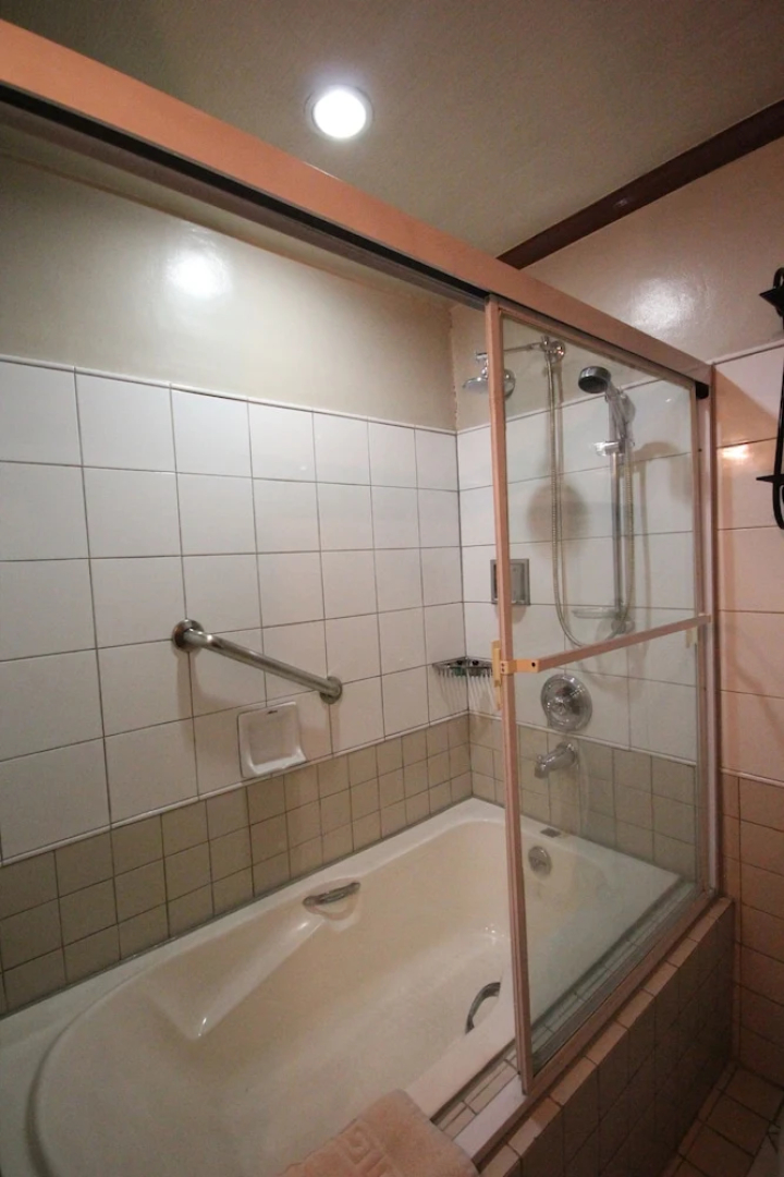 Corporate Executive Orient Suites