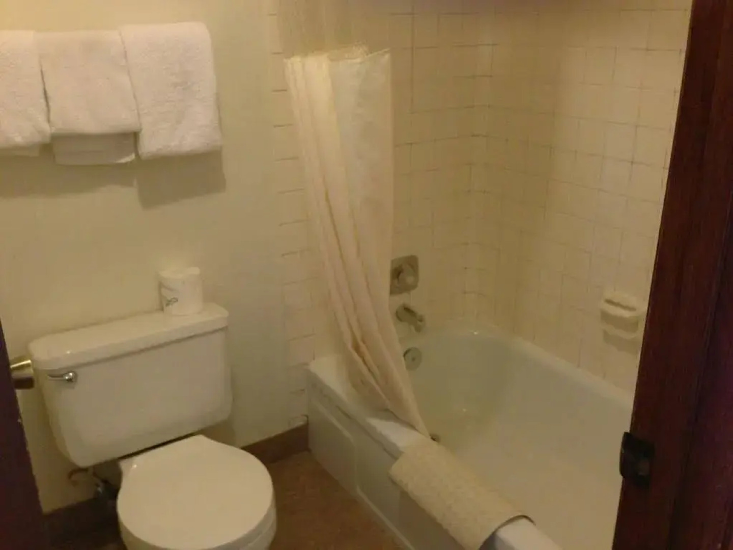 Split Mountain Motel