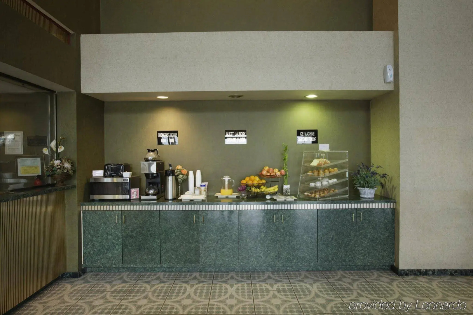 Studio 6 Commerce CA