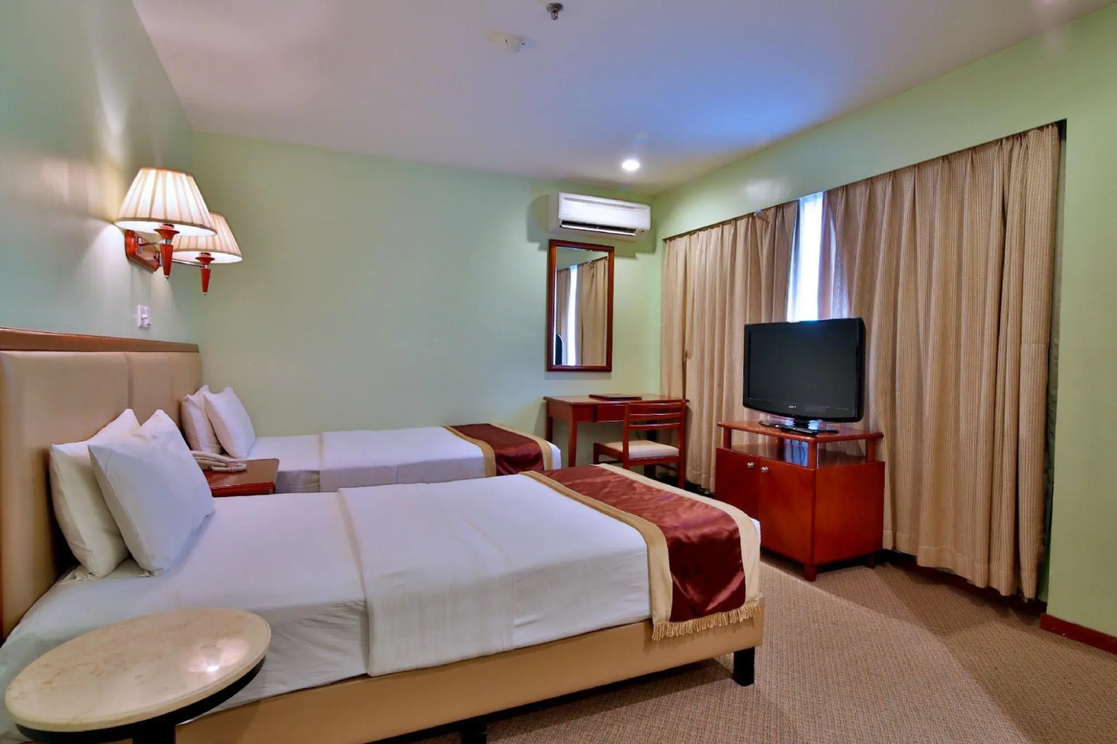 OYO 597 Winner Hotel