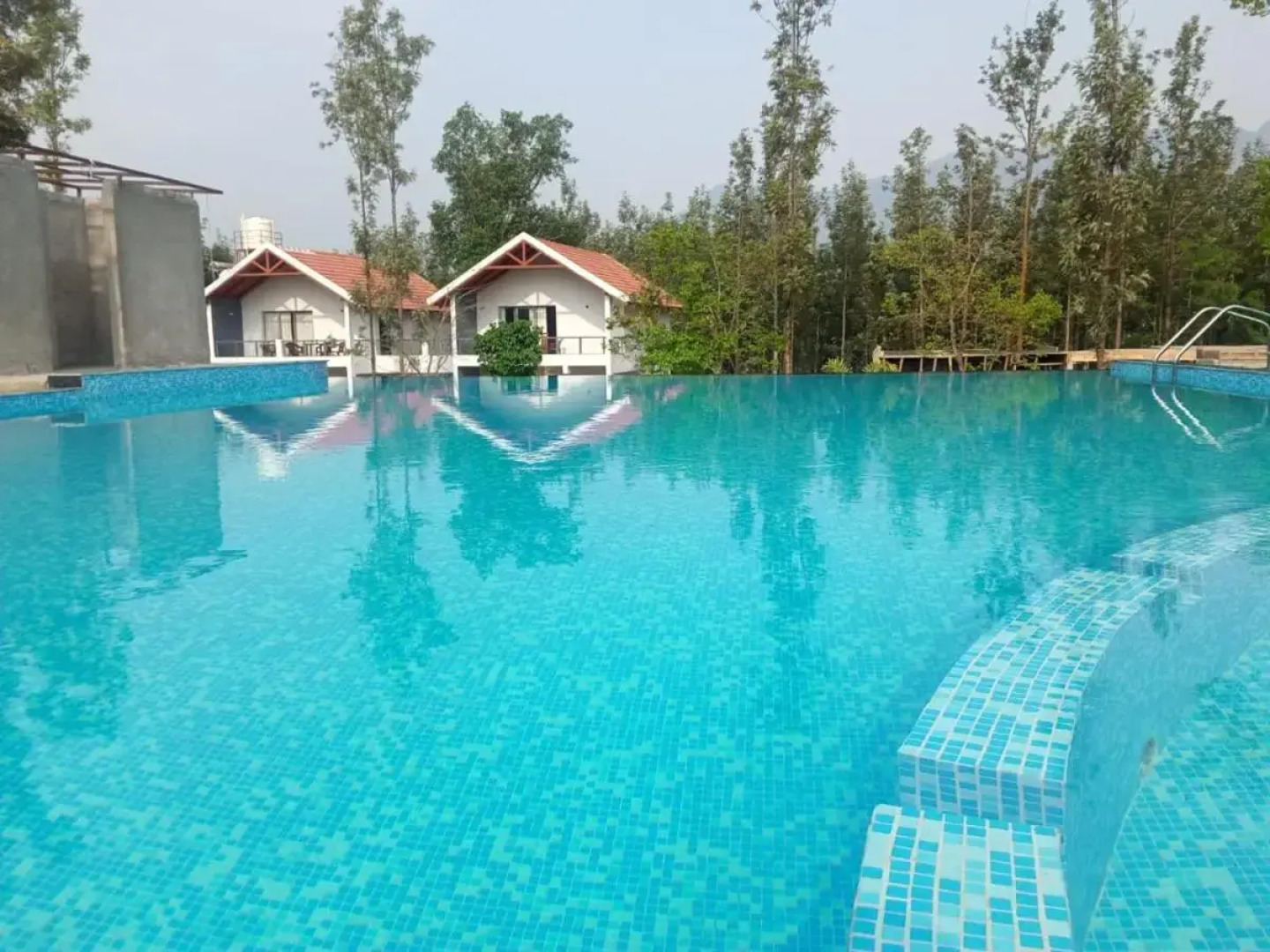 Jadevista Resort & Hotel