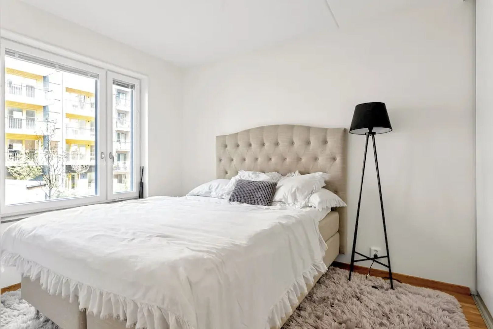 Modern Central Apartment