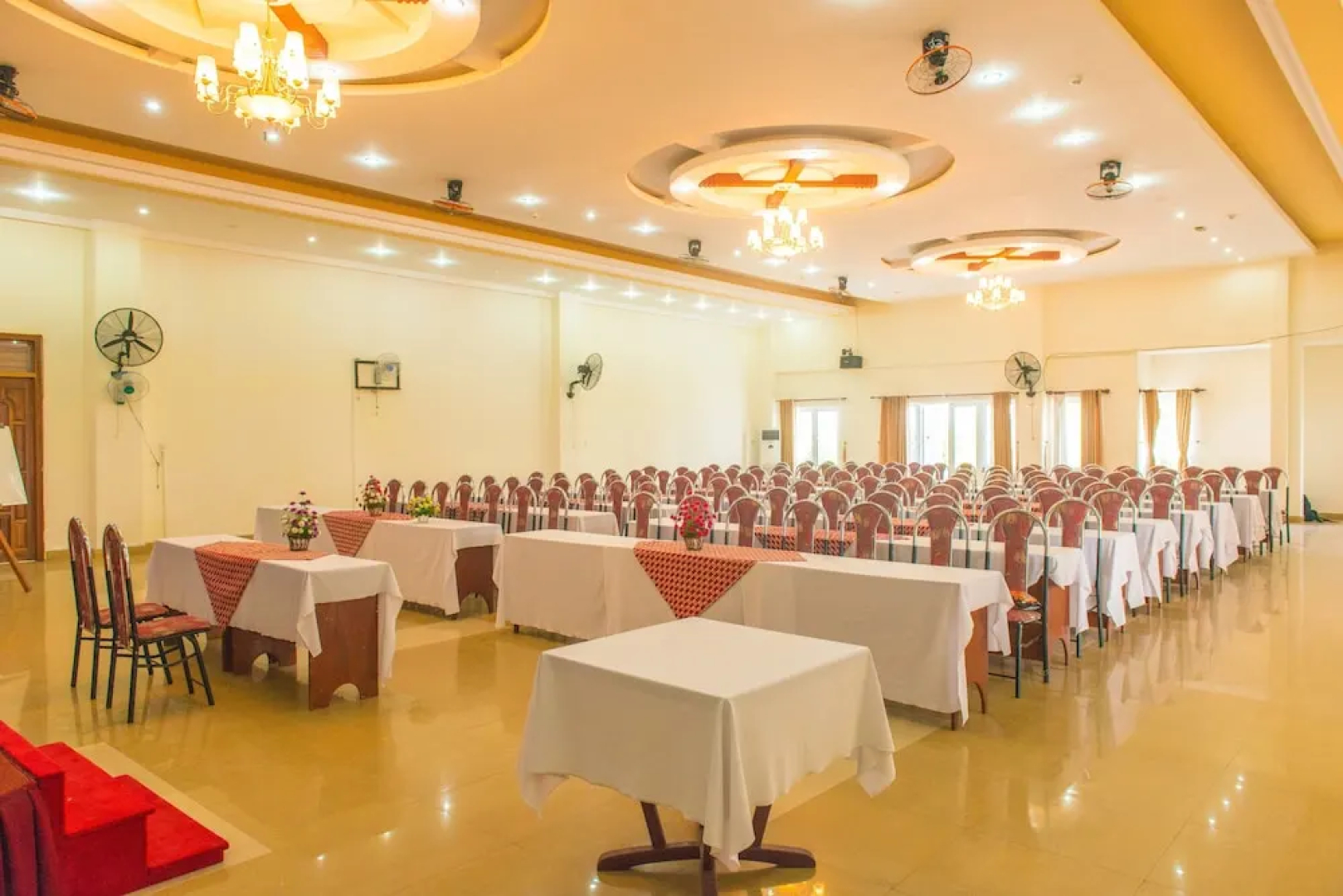 Hoang Van Hotel
