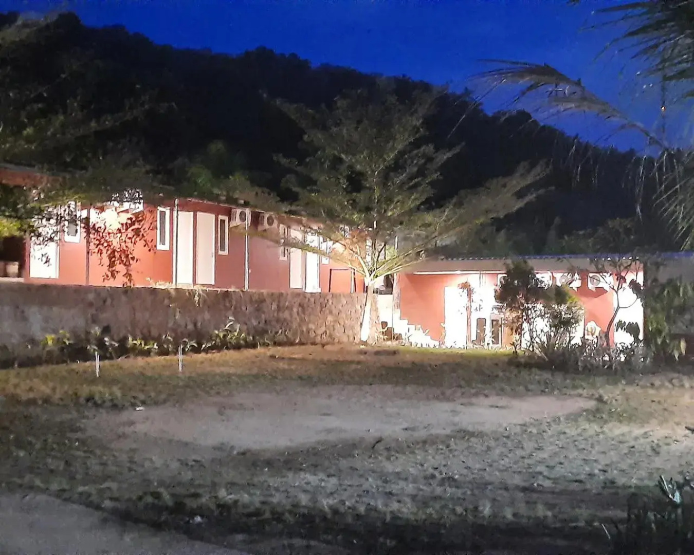 RedDoorz near Alun Alun Karimunjawa