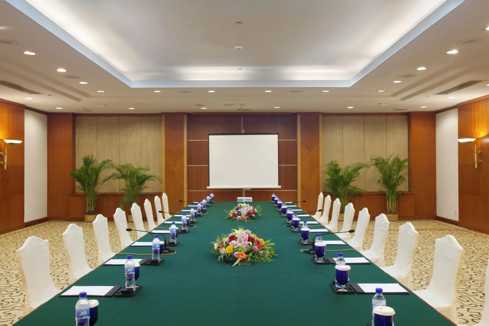 Crowne Plaza Zhanjiang
