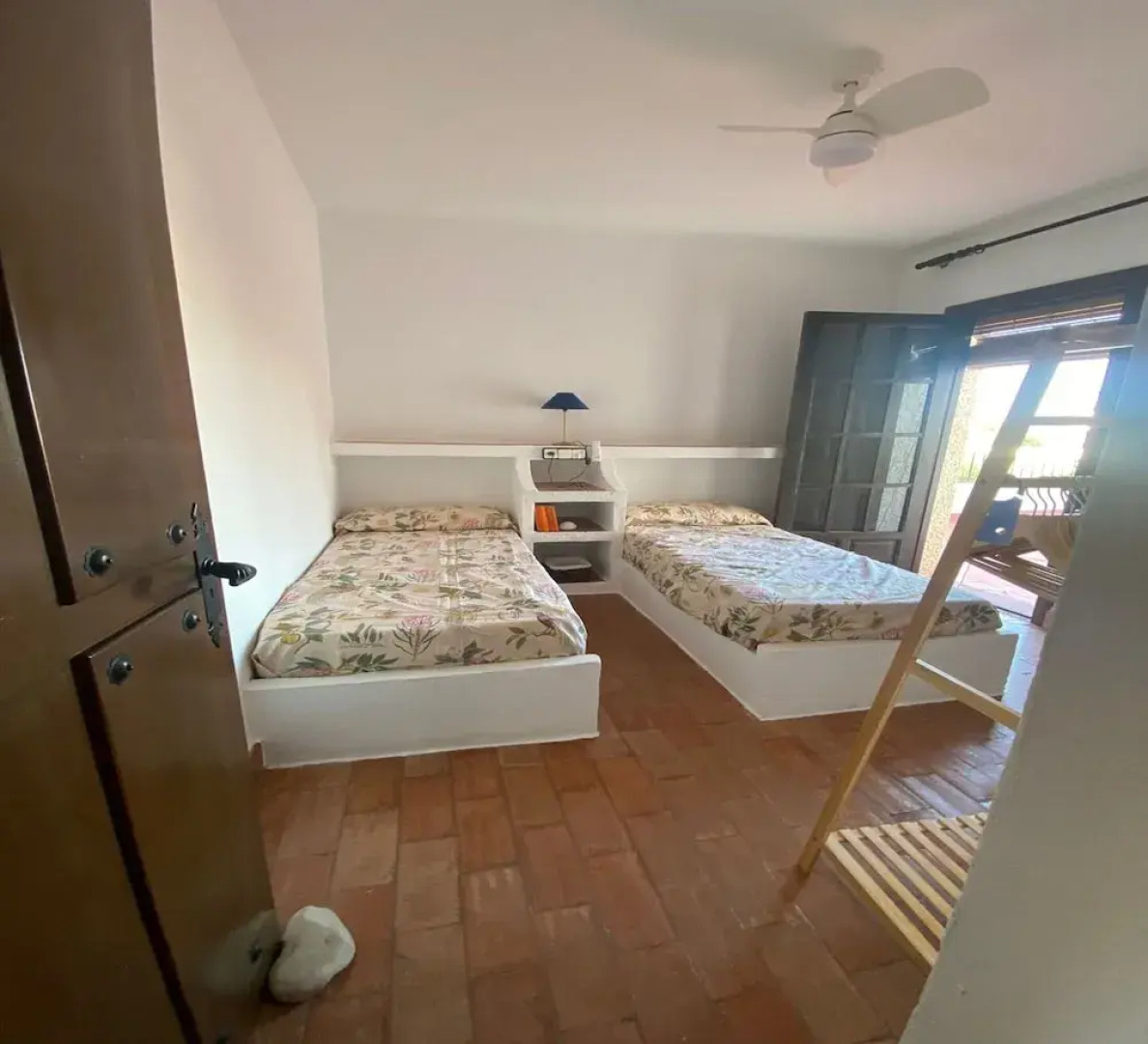 Spacious Holiday Home With Private Garden