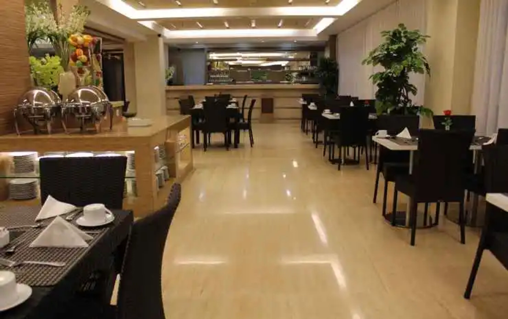 Grand Royal Denai Hotel
