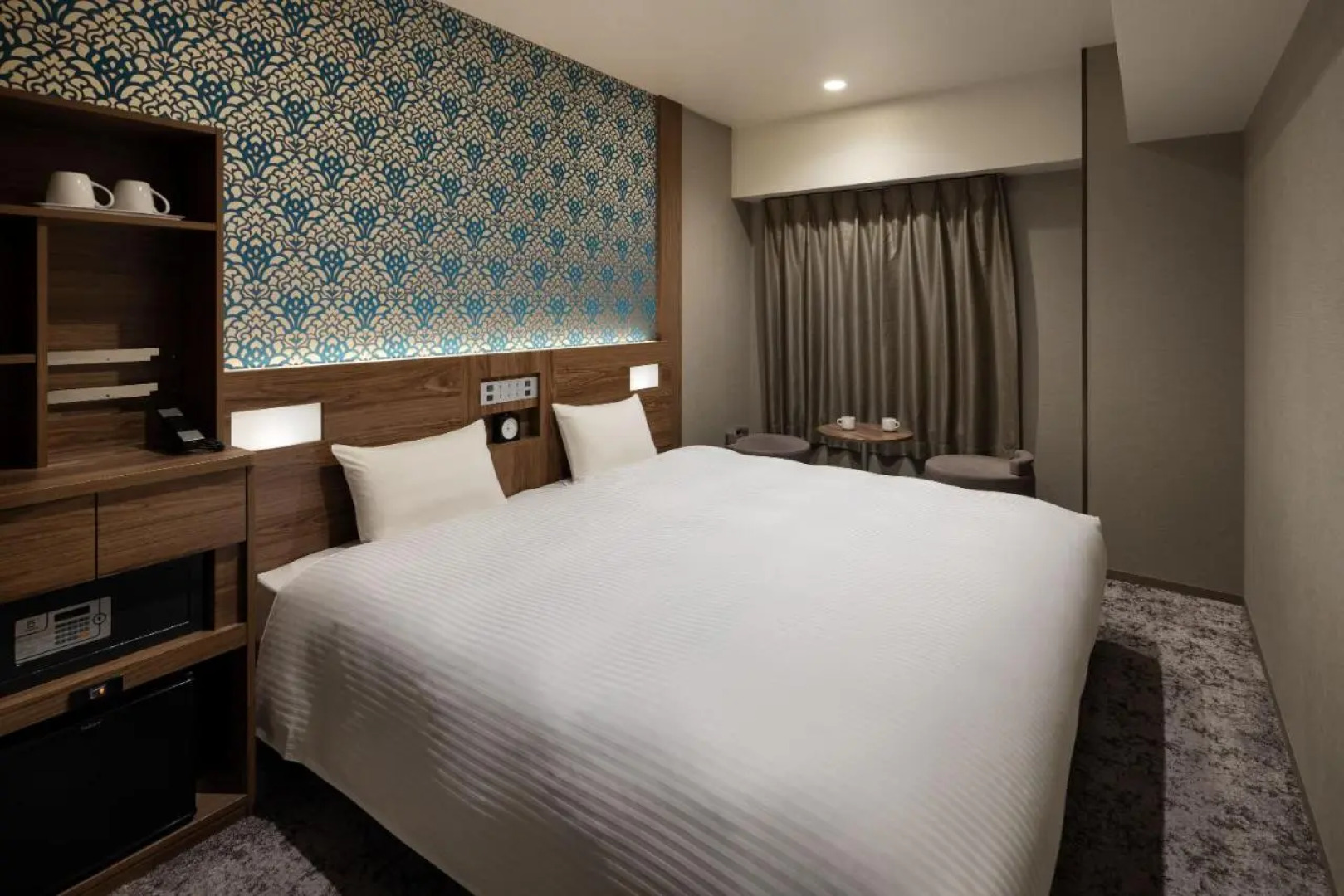 Отель The B Namba-Kuromon