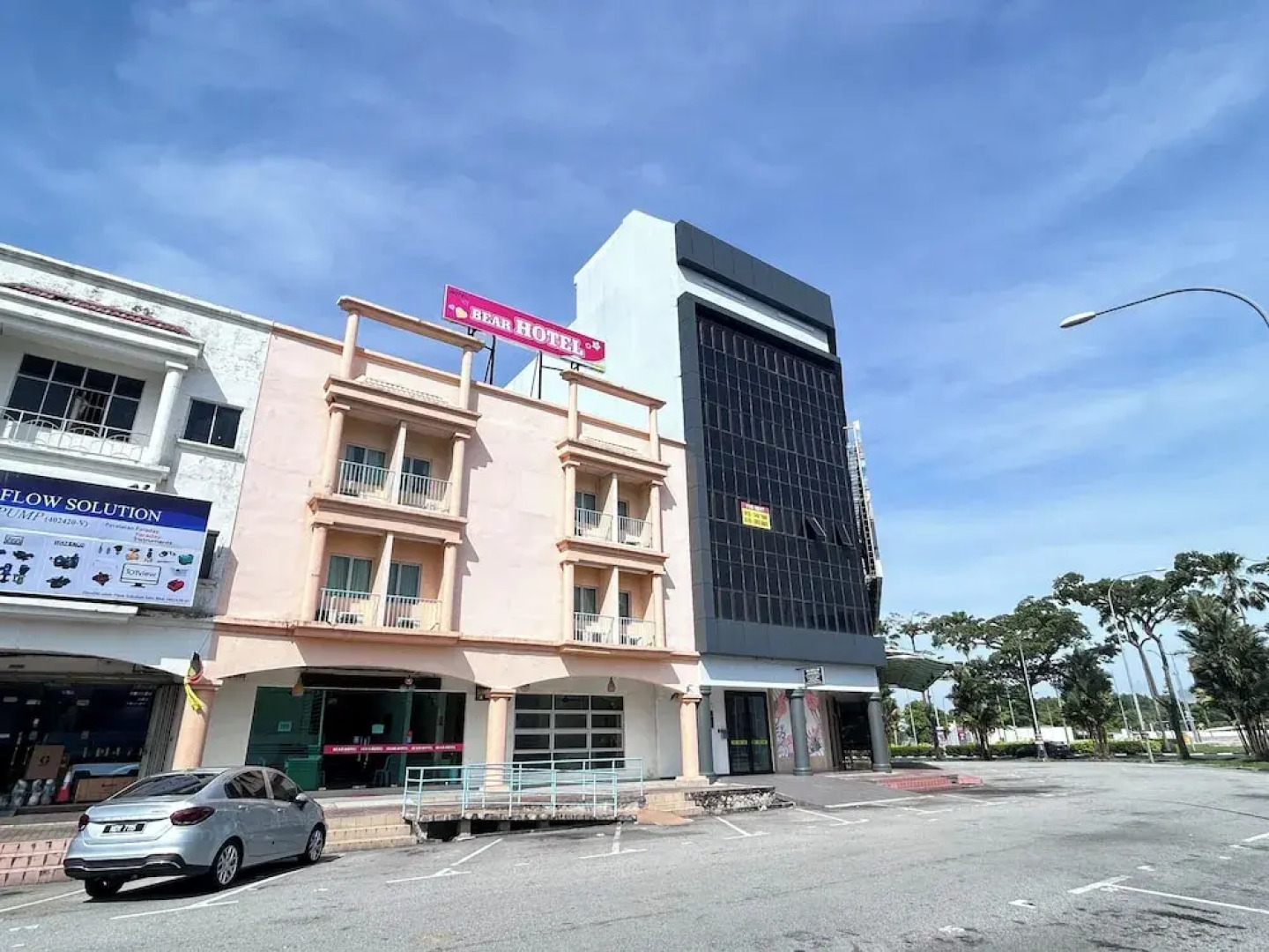 Nilai Hotel