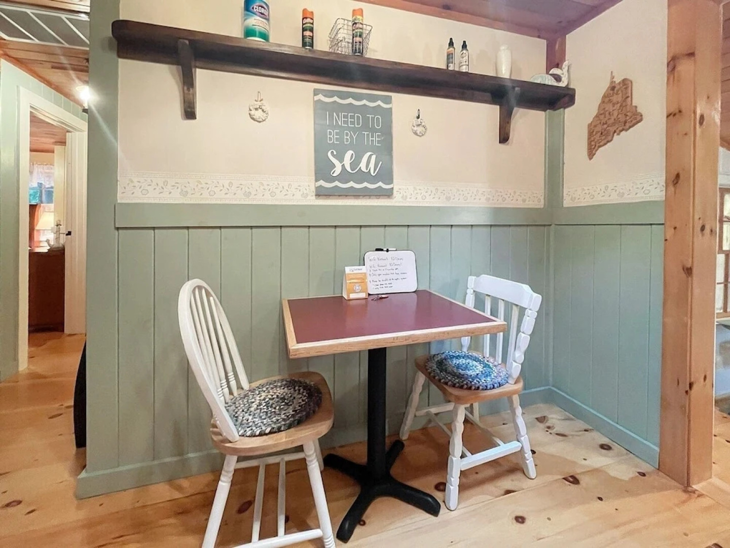 Dewey Cottage - Y854 Adorable Cottage Close To Long Sands Beach And Short Sands 4 Bedroom Home by RedAwning