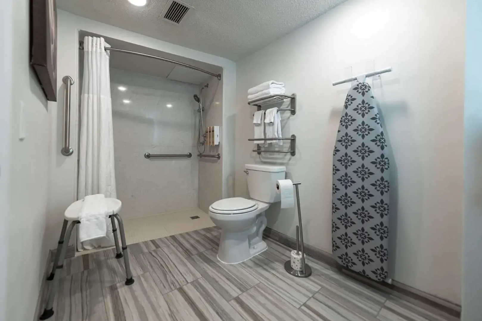 Plaza Hotel and Suites