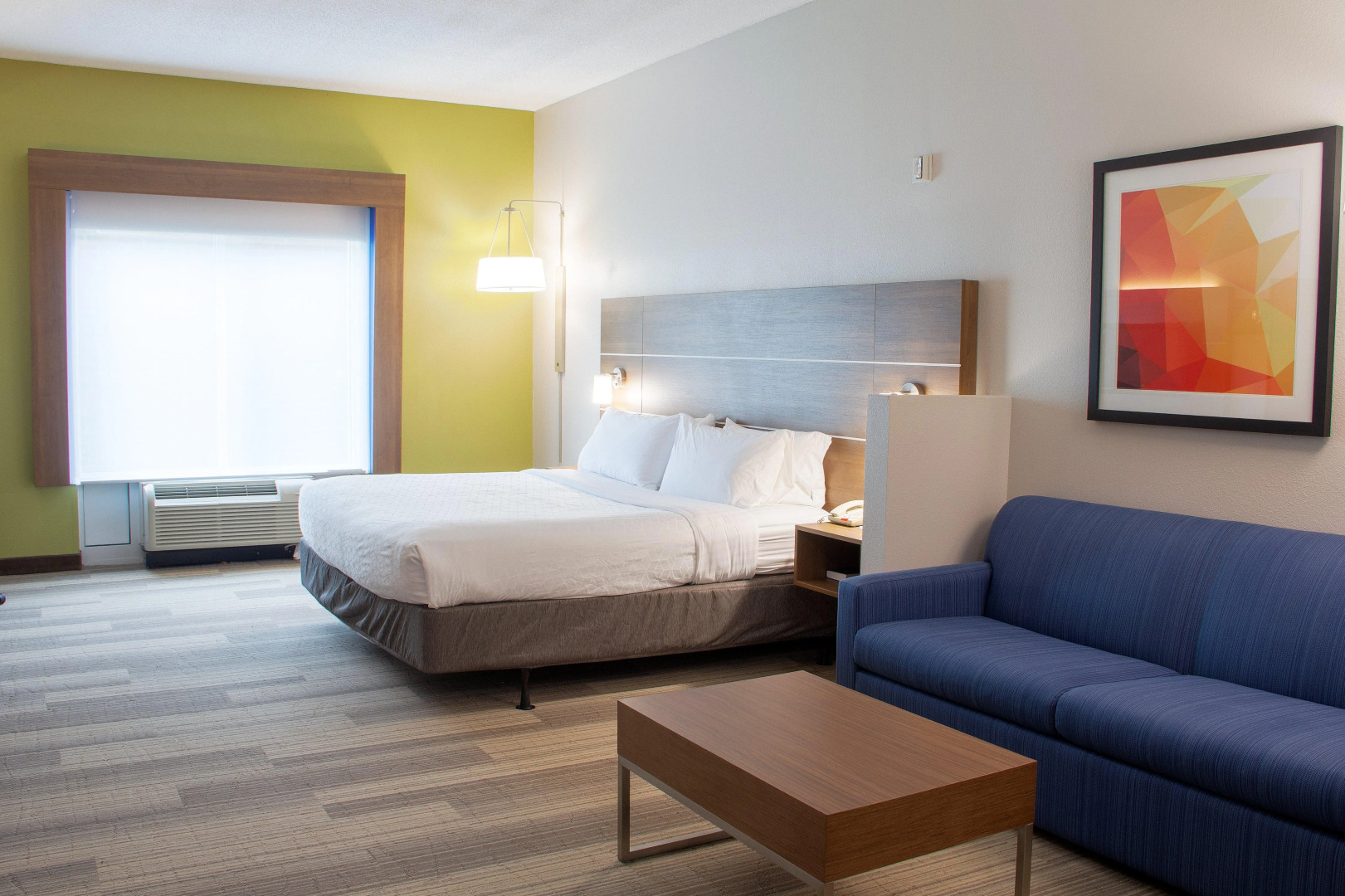 Holiday Inn Express & Suites Lexington Dtwn Area-Keenland by IHG