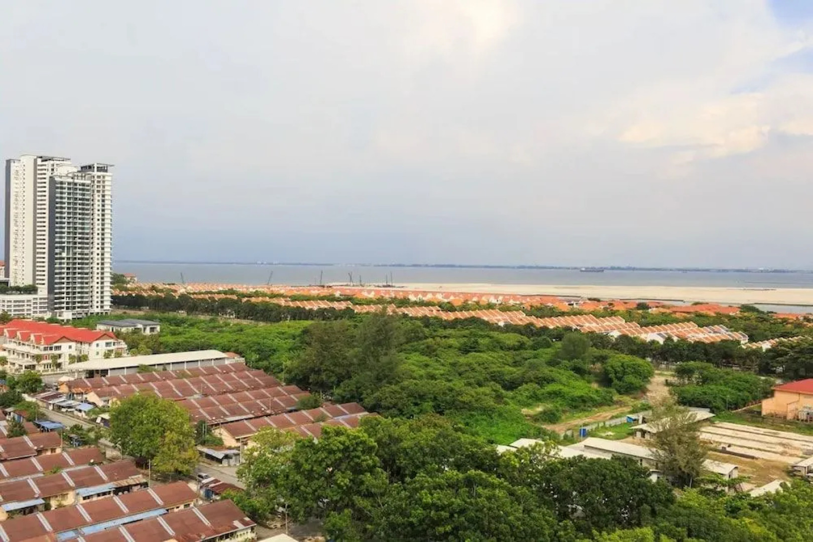 118 Residences by Living Comfort