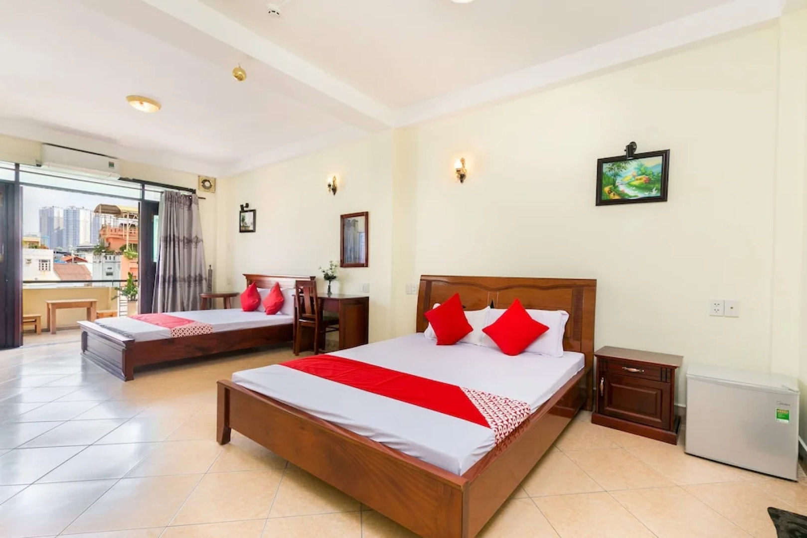 Oyo 696 Cam Ranh Hotel 1