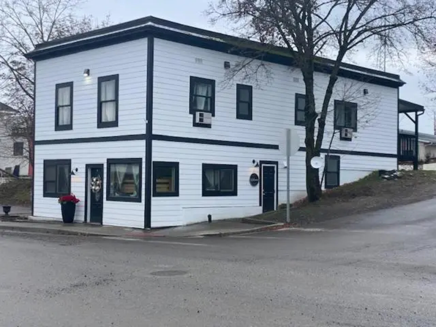 St. Maries Inn