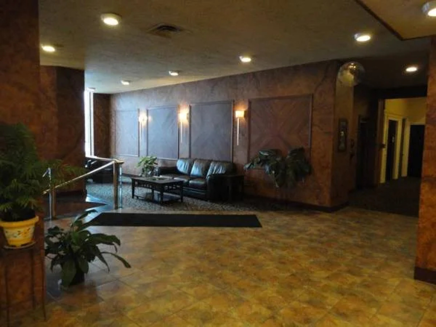 Lenox Hotel and Suites