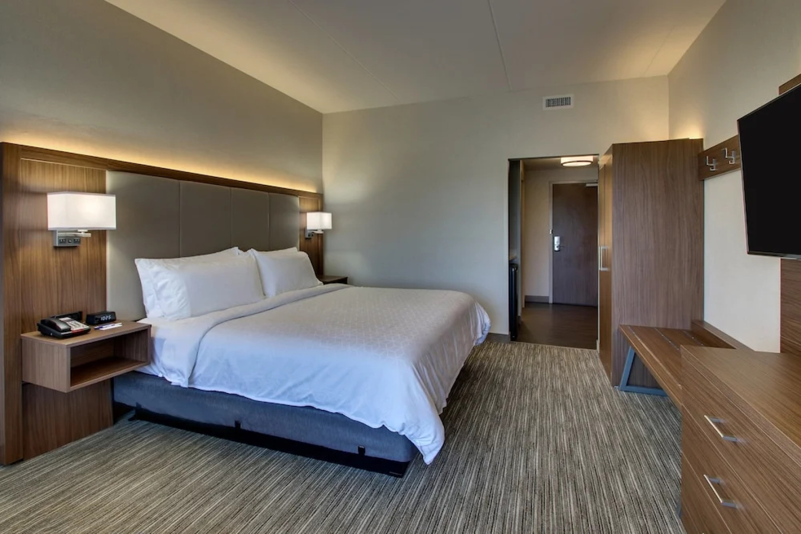 Holiday Inn Express & Suites Findlay North