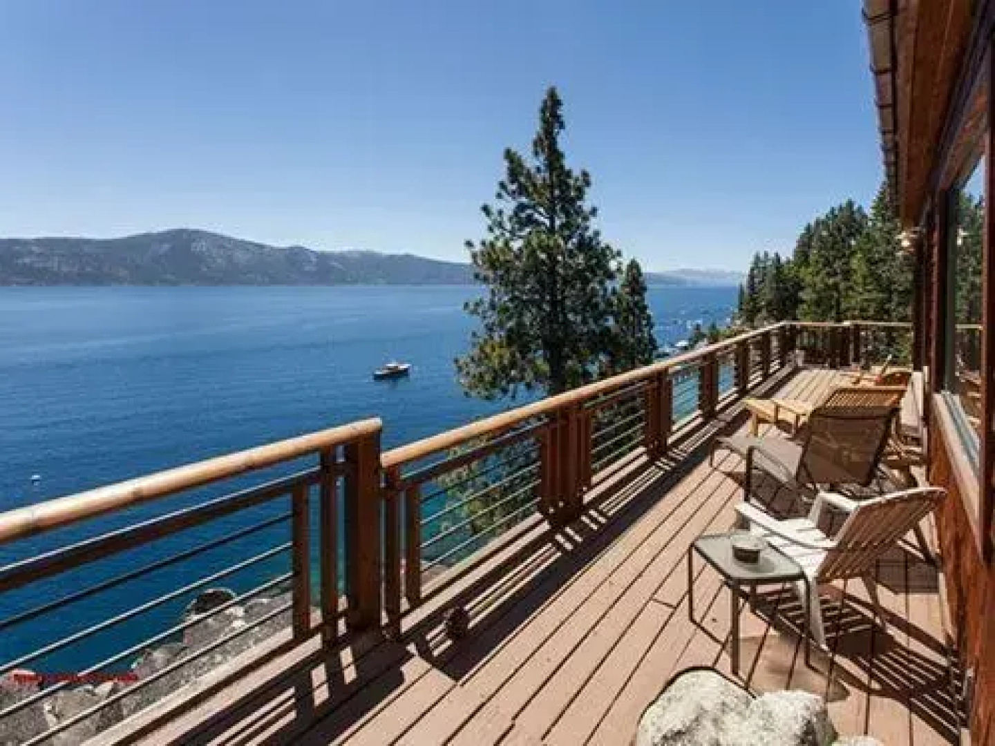 RedAwning Crystal Waters Lakefront