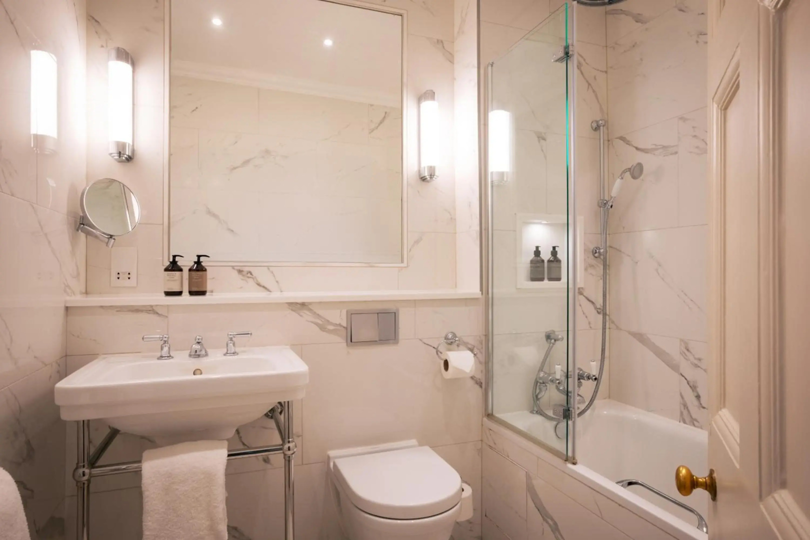 The Devonshire Arms Hotel