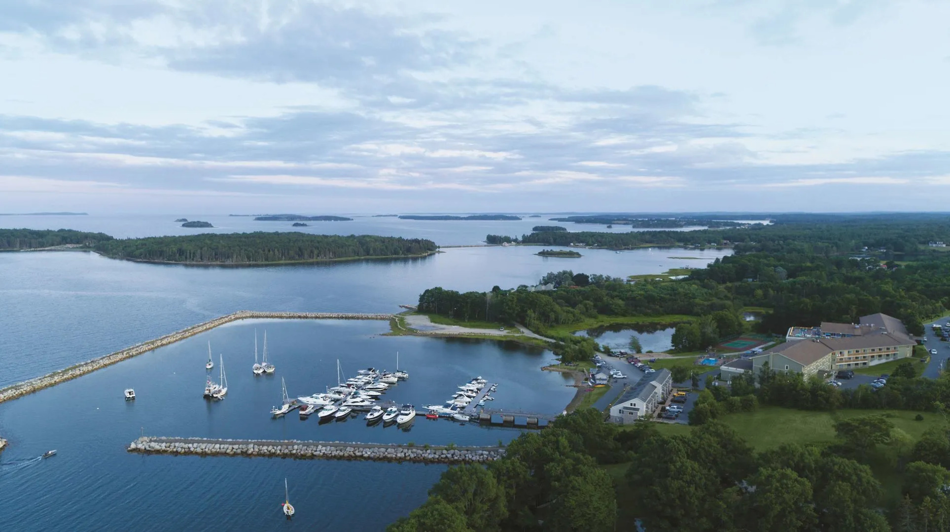 Oak Island Resort & Conference Centre