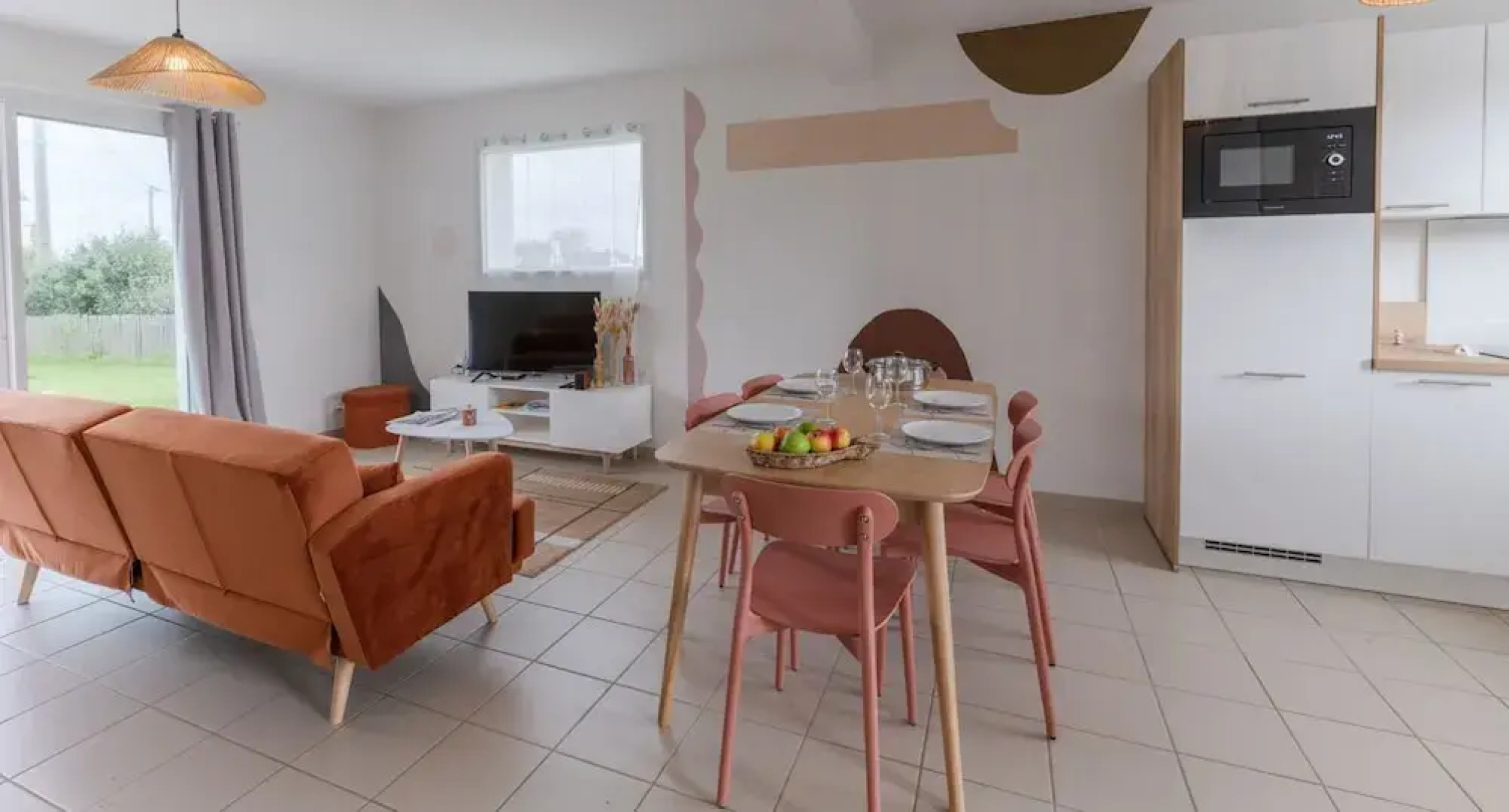 Charming House 300m From the sea