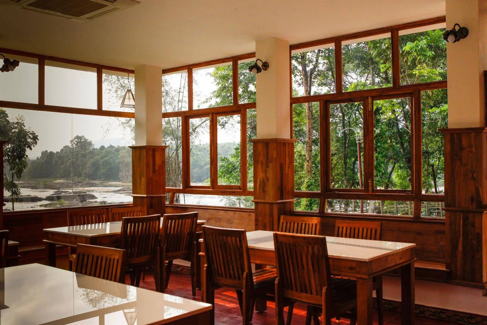 The Quiet by the river