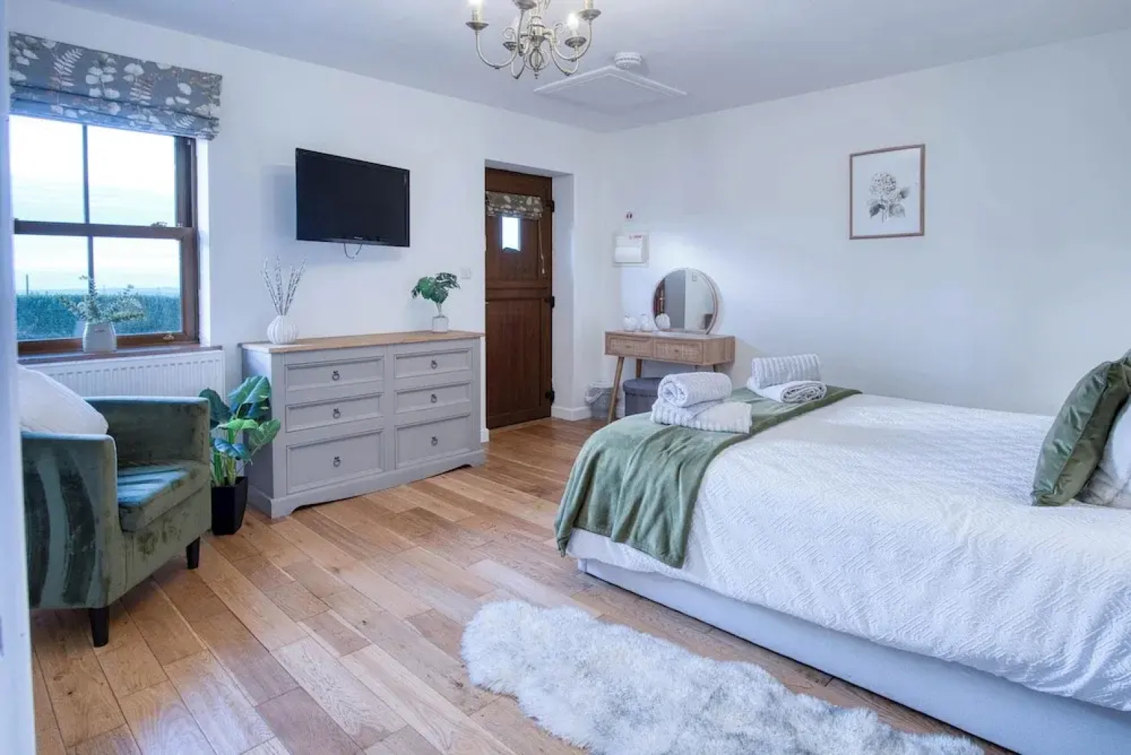 The Beacon - 3 Bed - Ludchurch