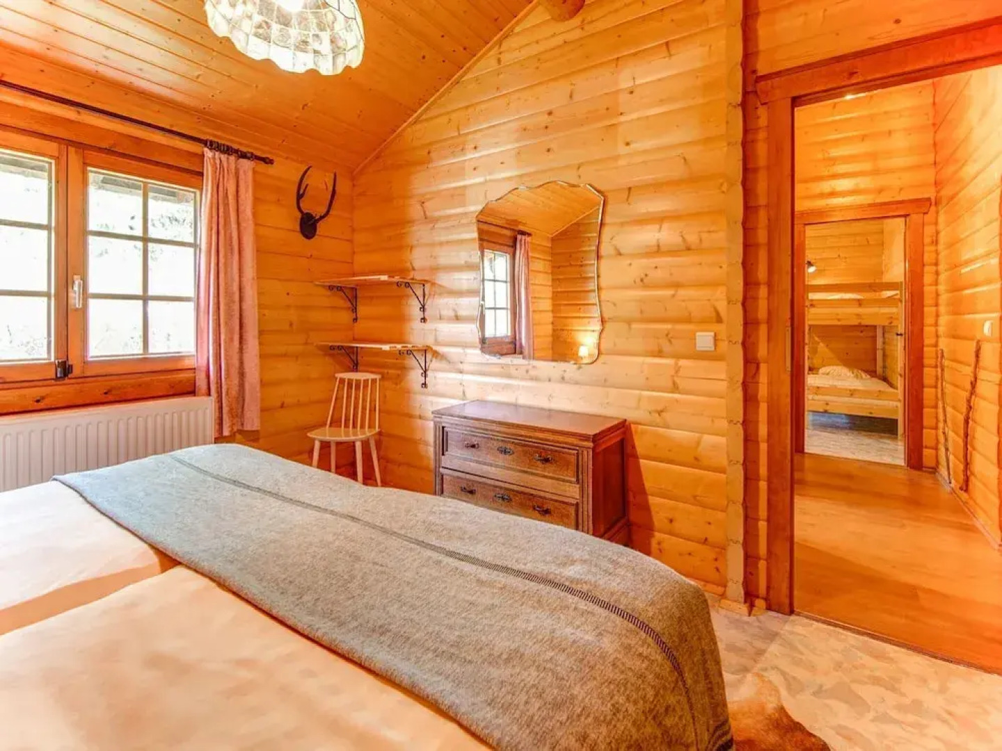 Vintage Chalet in Sougné-Remouchamps near Ardennes Forest